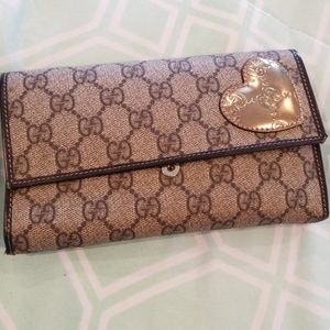 Authentic Gucci wallet